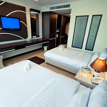 A-Te Chumphon Hotel - Sha Plus Eksteriør bilde